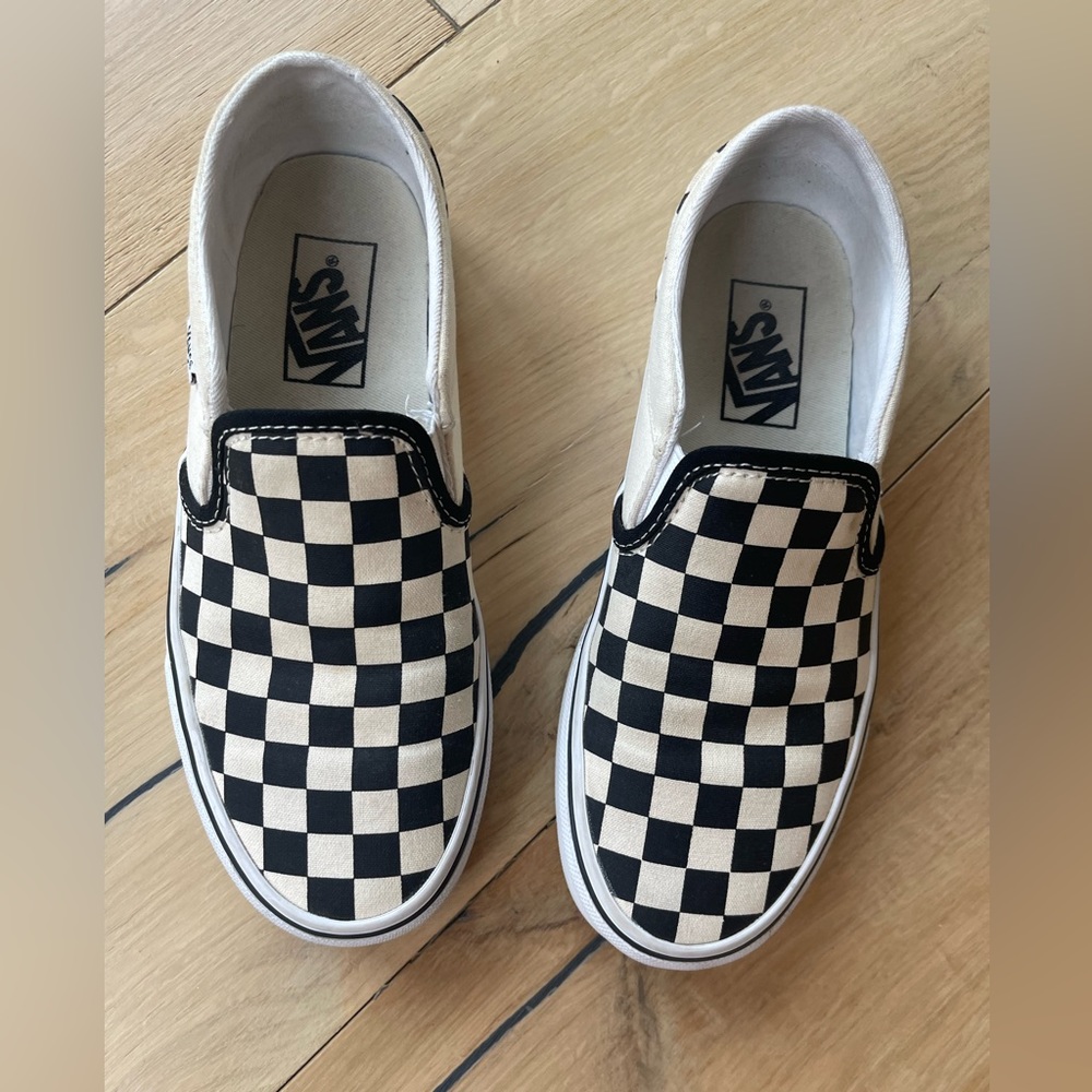 Vans checkered slip-on women’s 6.5